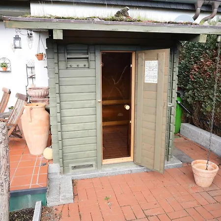 Direkt Am Wasser Küstenperlemit Meerblick Und Sauna