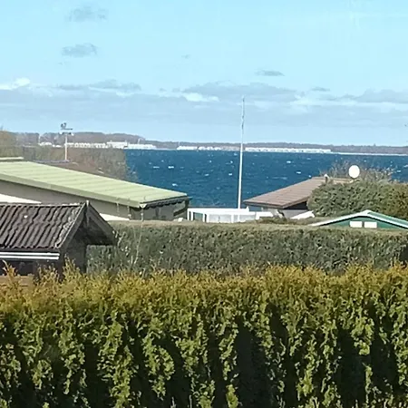 펜션 Direkt Am Wasser 
